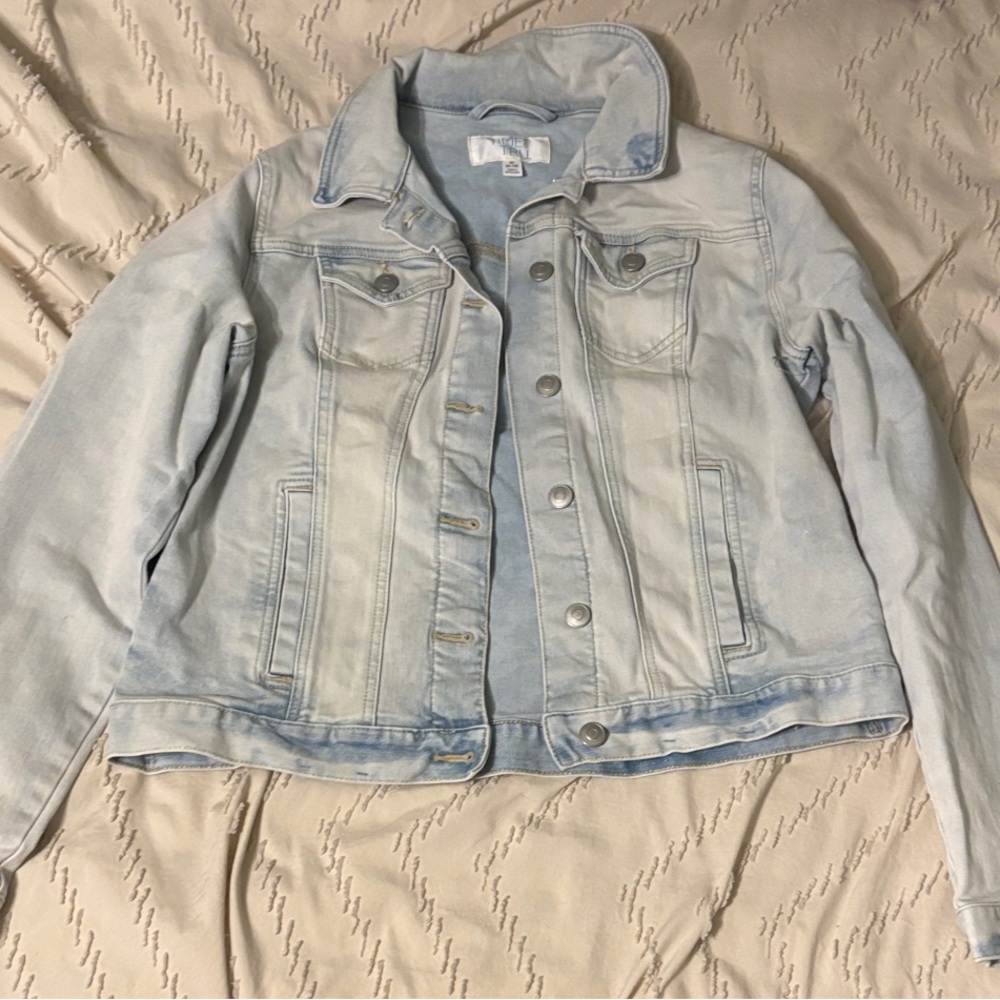 Medium Time and Tru Light Women’s Blue Denim Jacket